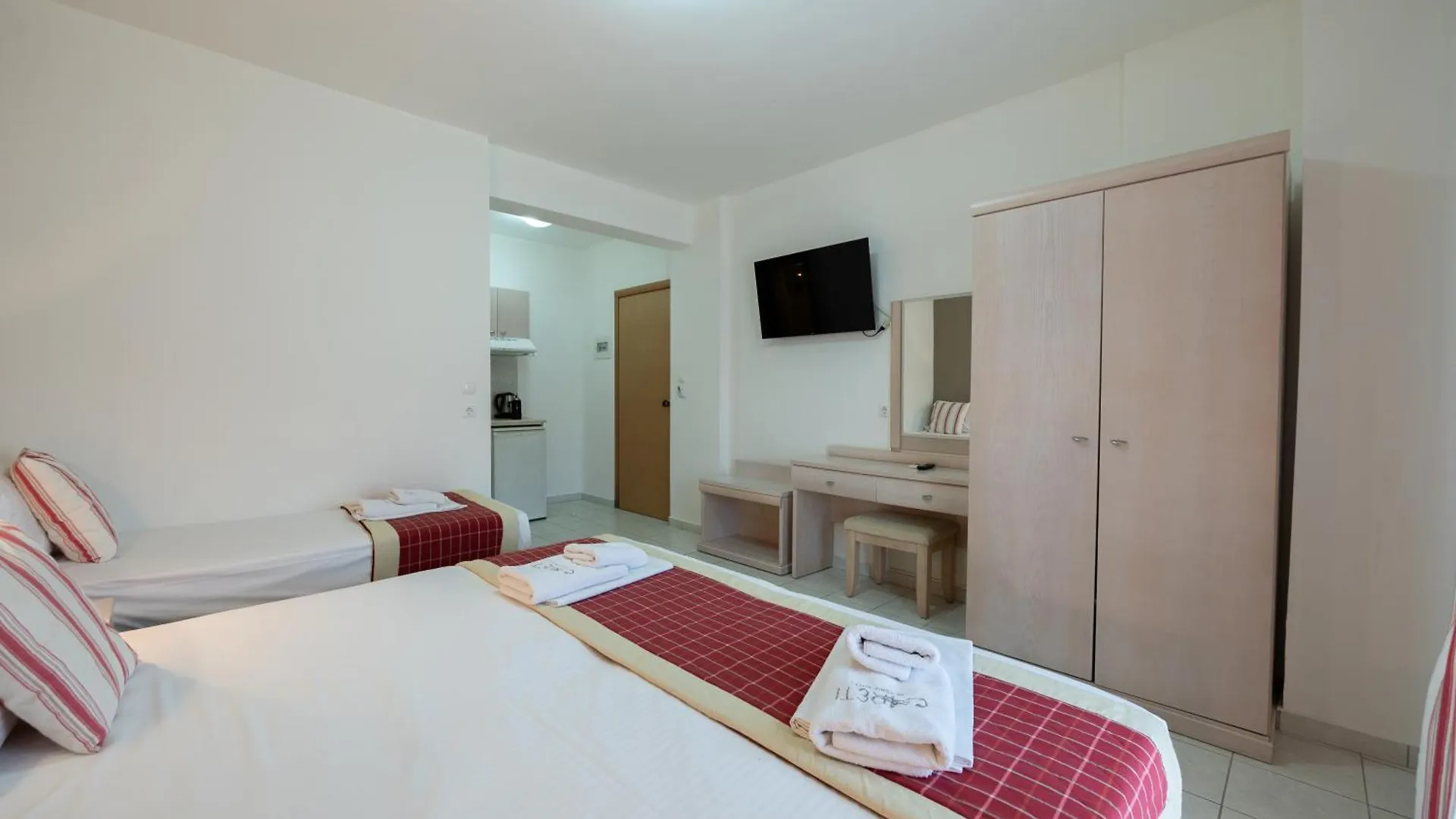 Hotel Areti Neos Marmaras 2*,