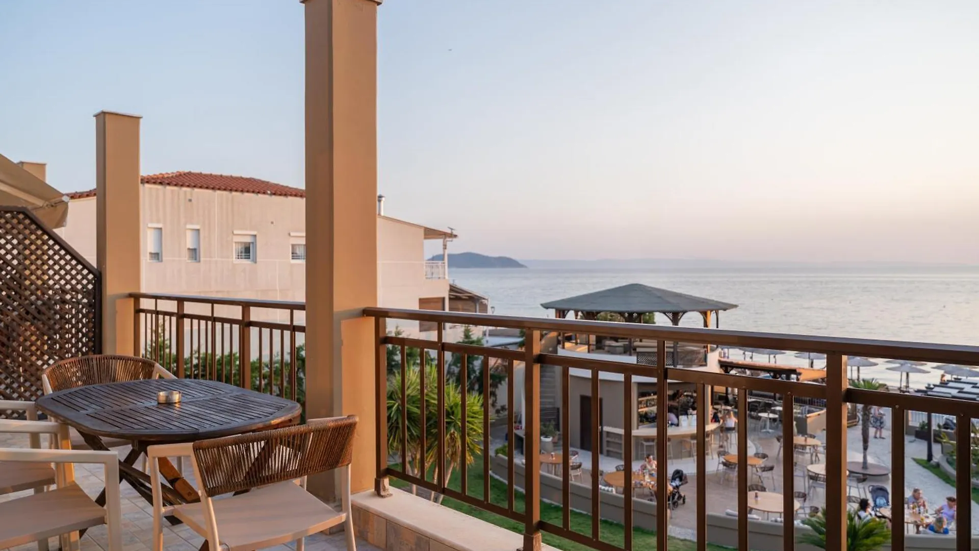** Hotel de apartamente Hotel Areti Neos Marmaras Grecia